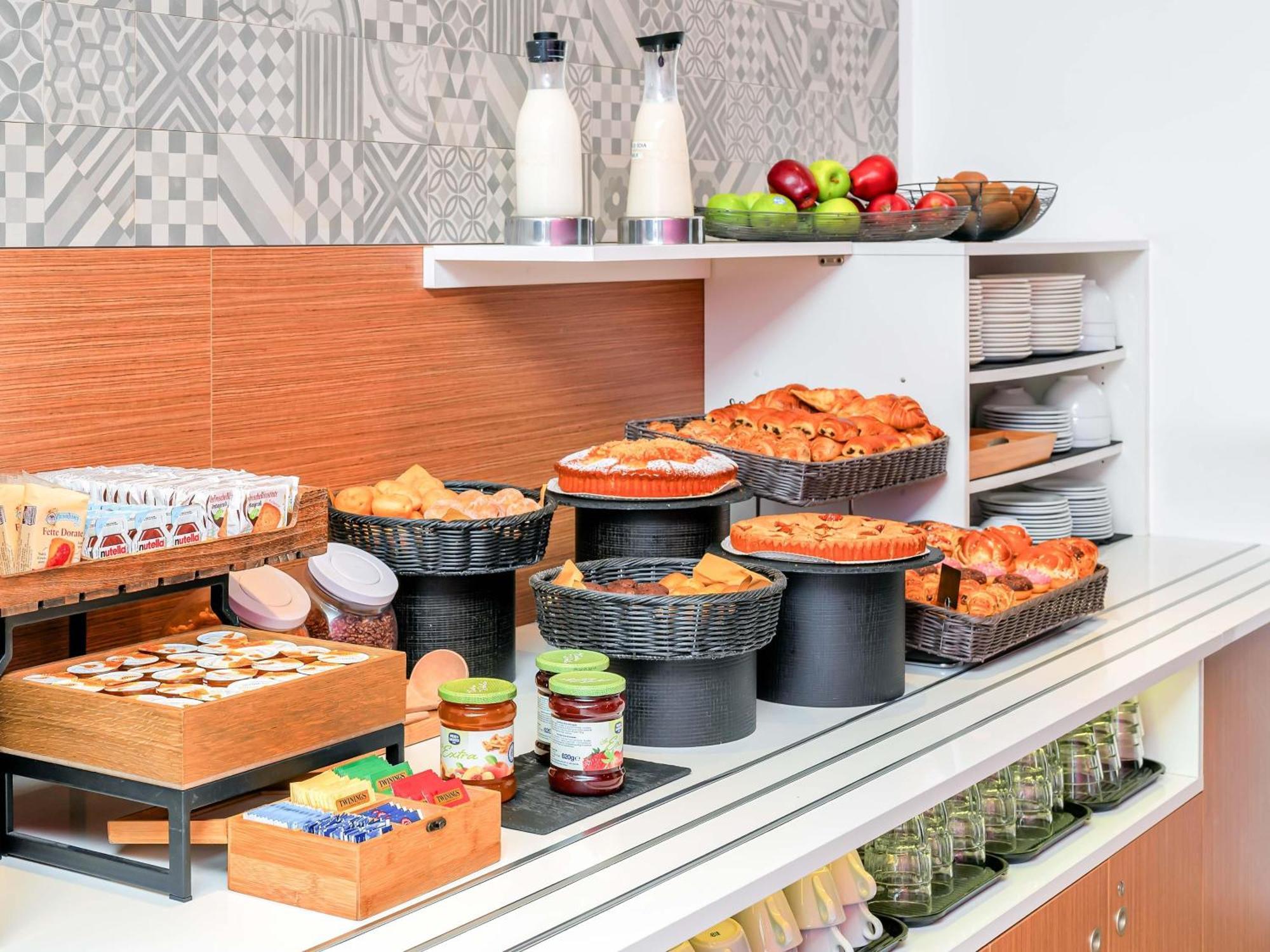 B&B Hotel Milano San Siro — Foto 1